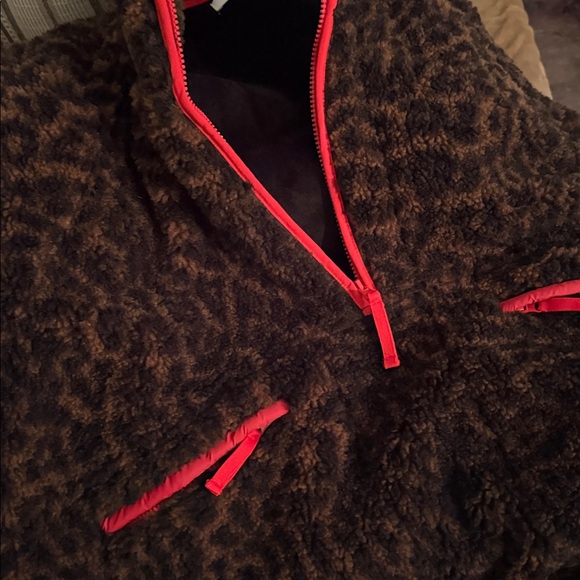 Rumored Brown Cheetah Teddy Sherpa Jacket with Red Trim - Picture 3 of 4
